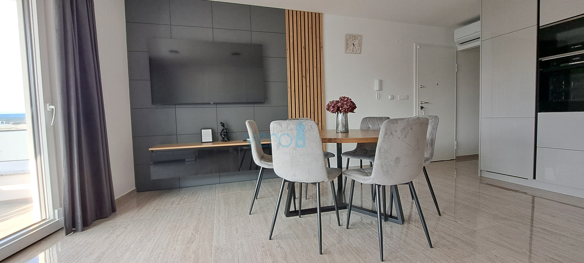 Malinska, okolica, luksuzan stan 88 m2 na katu novoizgrađene vile sa pogledom i bazenom, prodaja