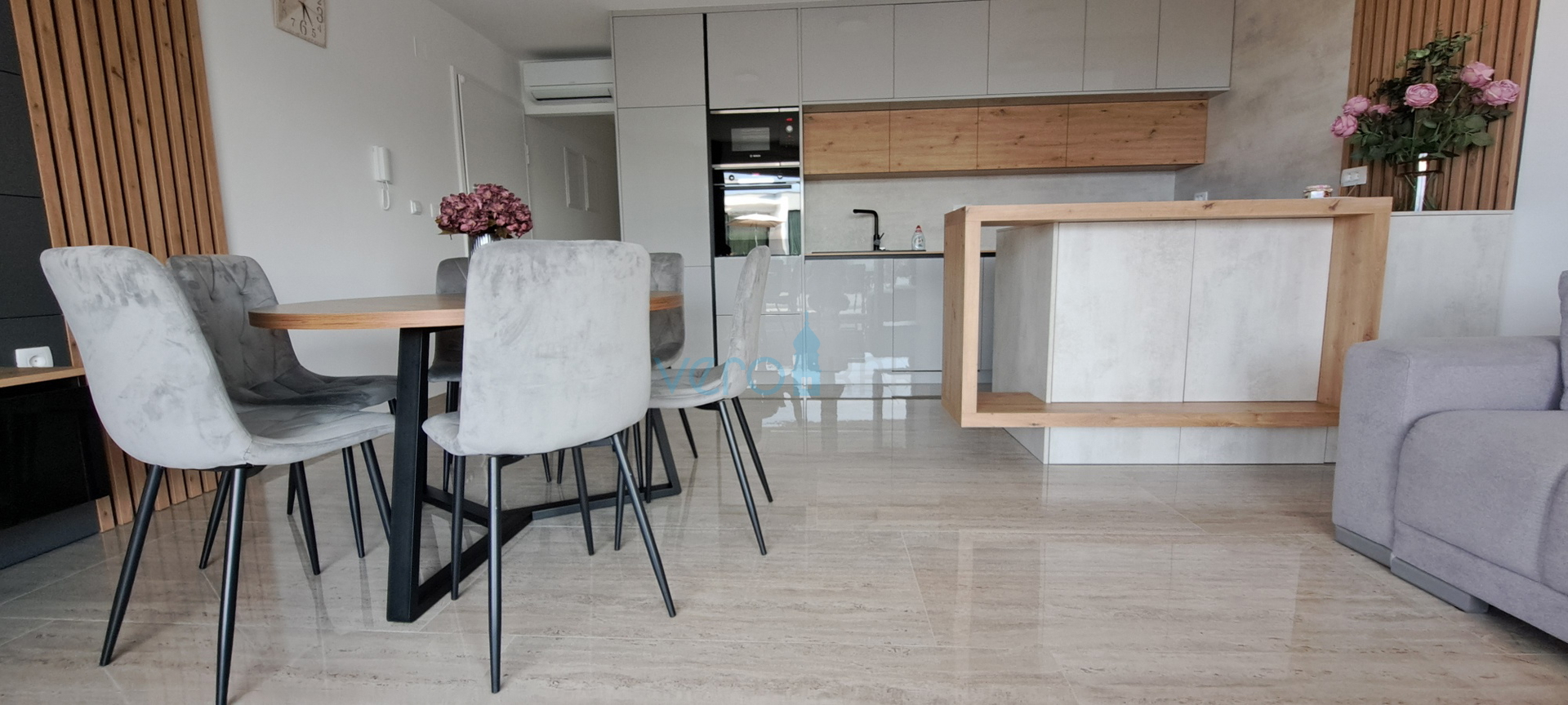 Malinska, okolica, luksuzan stan 88 m2 na katu novoizgrađene vile sa pogledom i bazenom, prodaja