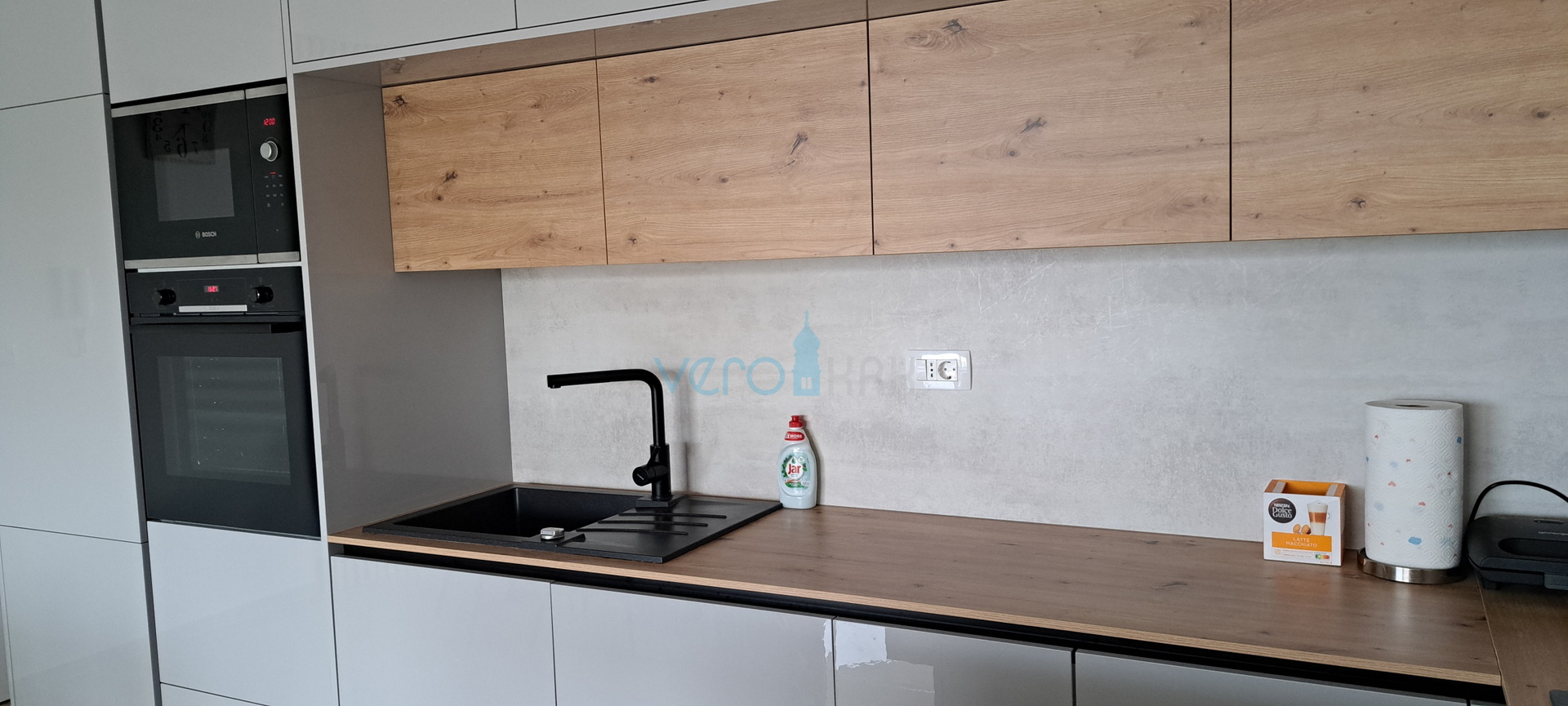 Malinska, okolica, luksuzan stan 88 m2 na katu novoizgrađene vile sa pogledom i bazenom, prodaja