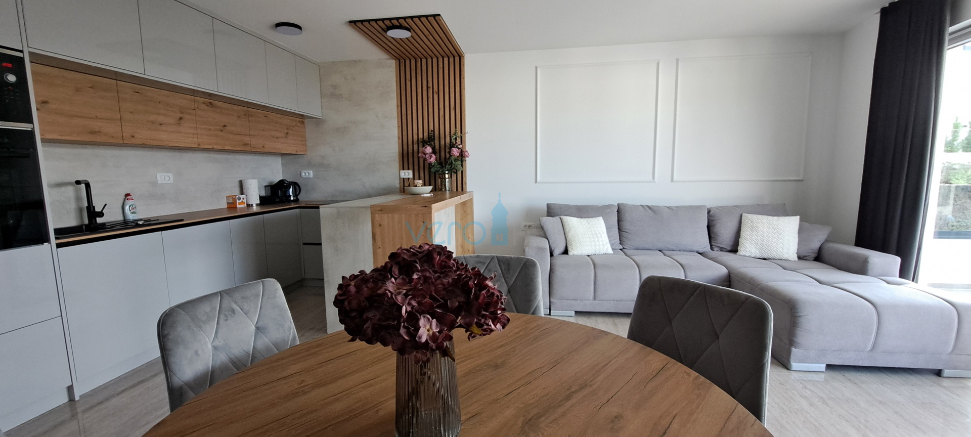 Malinska, okolica, luksuzan stan 88 m2 na katu novoizgrađene vile sa pogledom i bazenom, prodaja