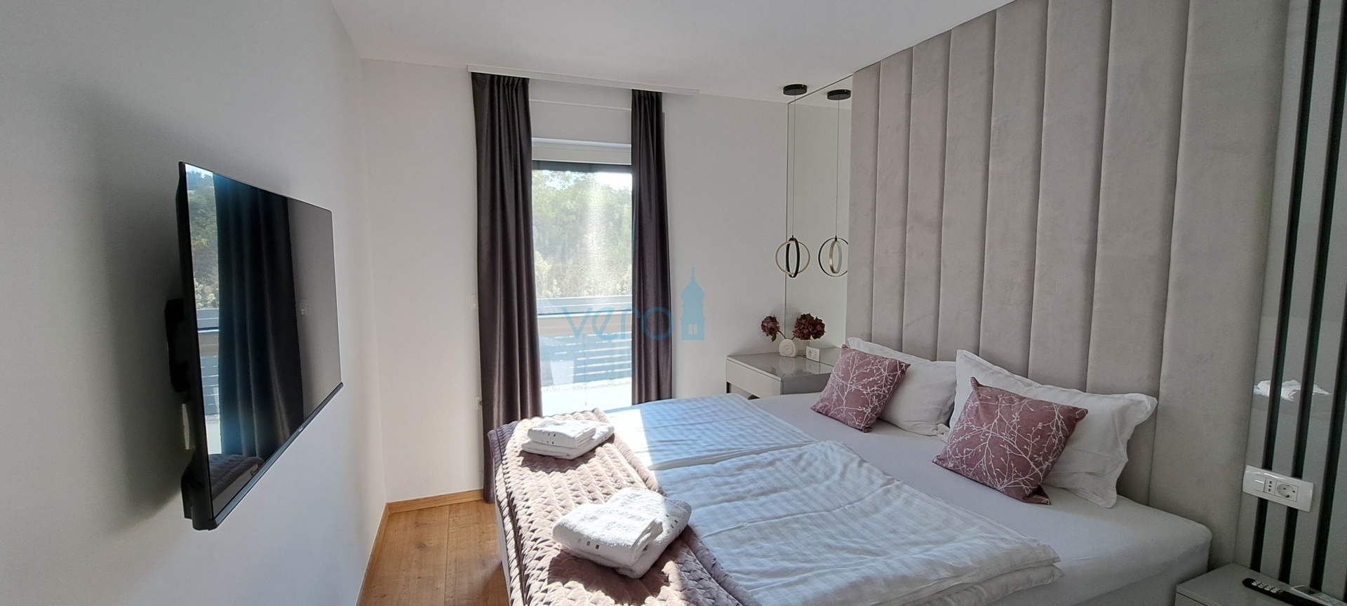 Malinska, okolica, luksuzan stan 88 m2 na katu novoizgrađene vile sa pogledom i bazenom, prodaja