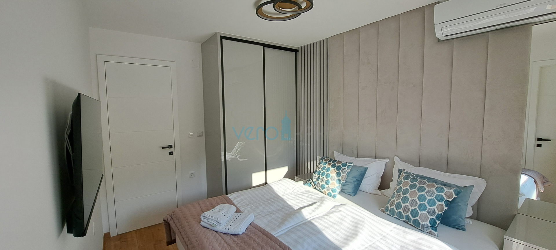 Malinska, okolica, luksuzan stan 88 m2 na katu novoizgrađene vile sa pogledom i bazenom, prodaja