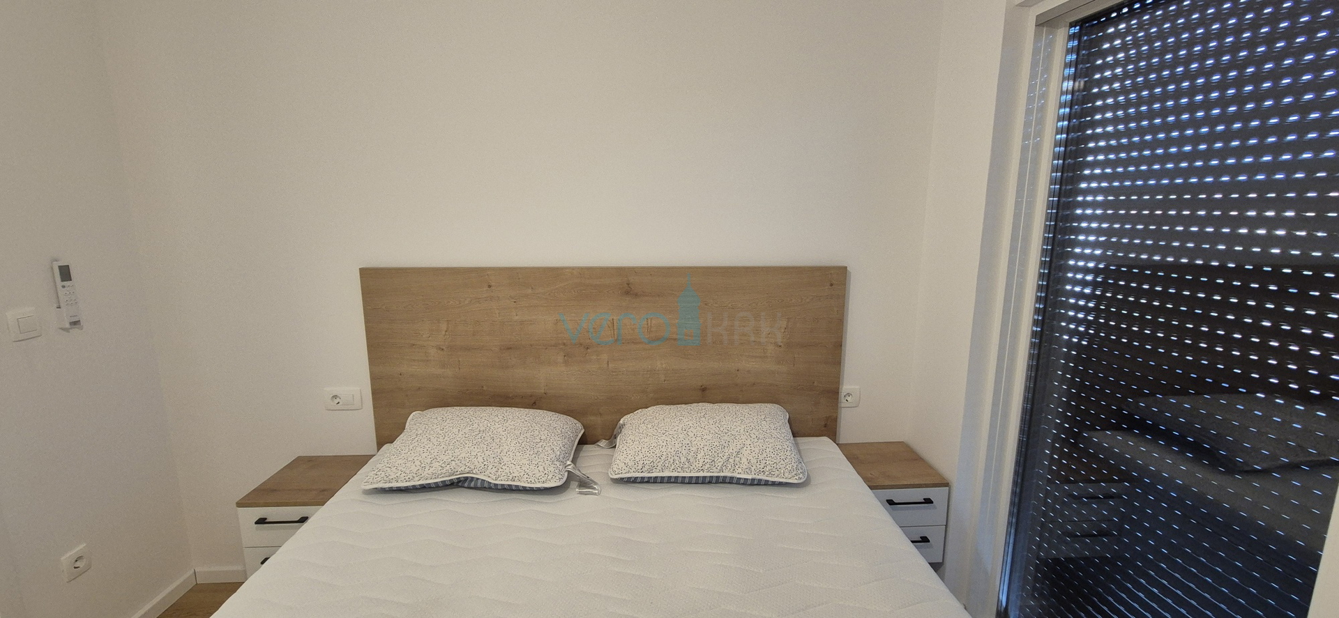 Malinska, centar, novogradnja, dvojna kuća, okućnica, prodaja