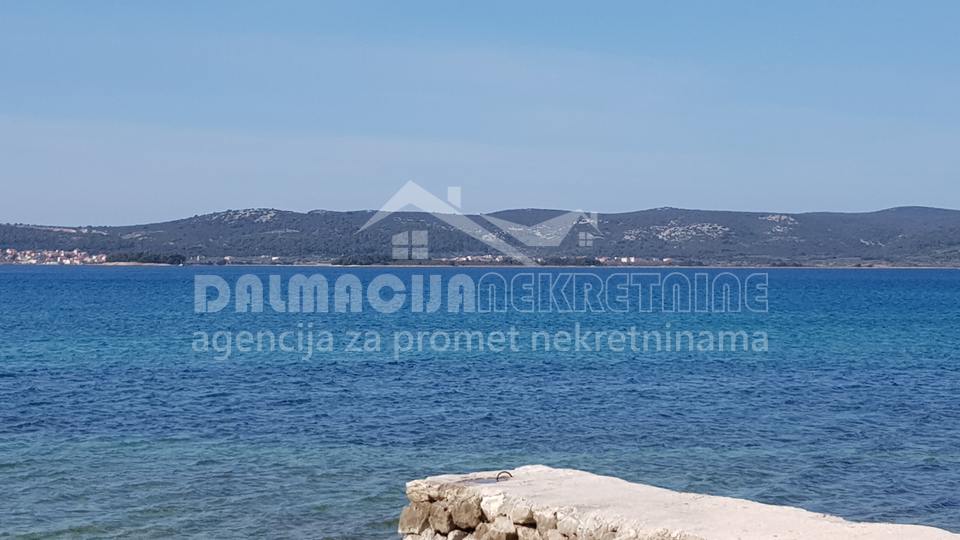 Biograd, građevinsko zemljište u neposrednoj blizini mora