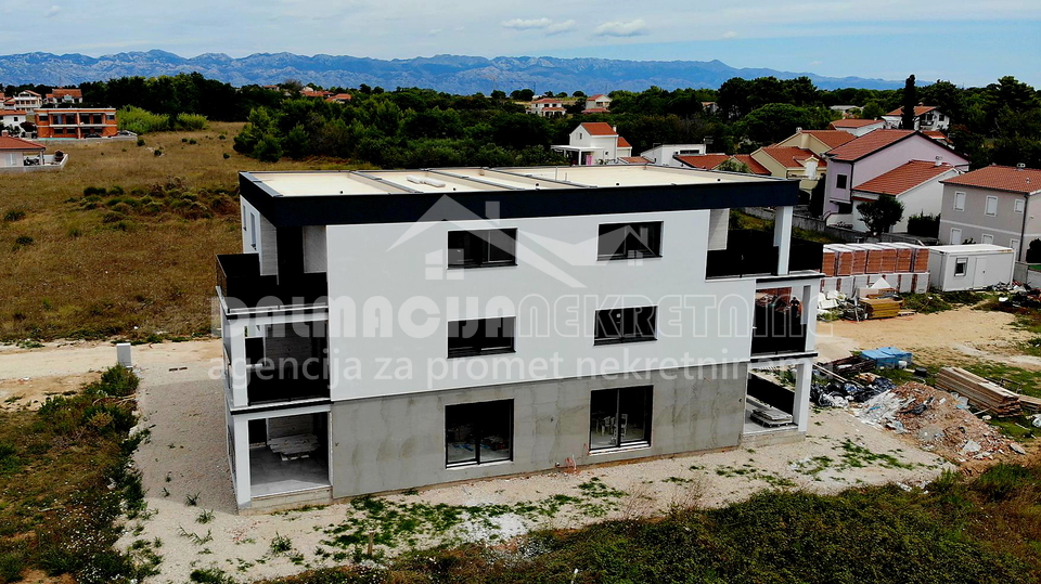 Zadar, Privlaka, apartmaji v novogradnji 200 m od morja