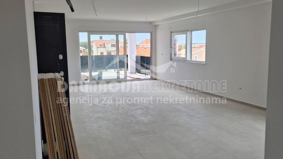 Zadar, Privlaka, apartmaji v novogradnji 200 m od morja