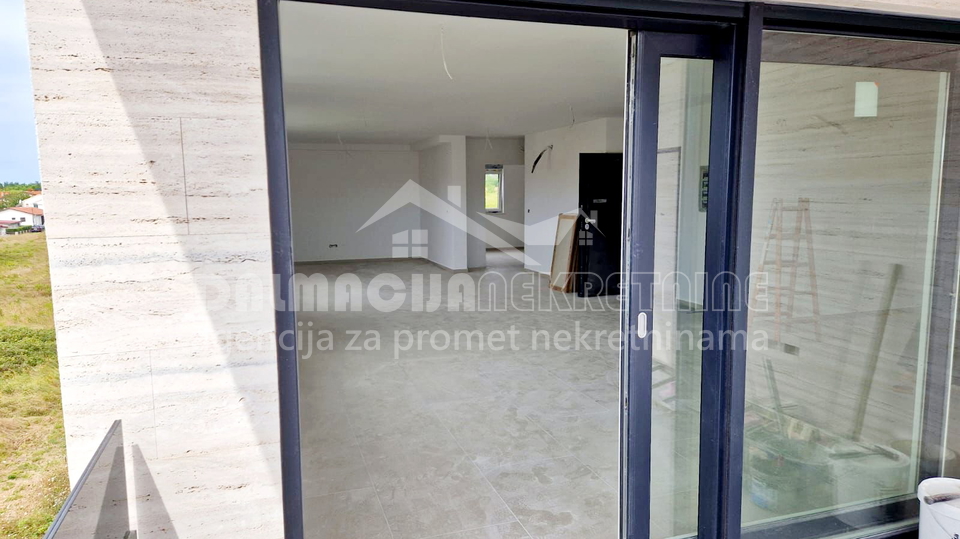 Zadar, Privlaka, apartmaji v novogradnji 200 m od morja