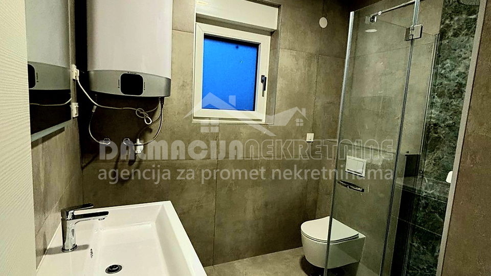 Zadar, Privlaka, apartmaji v novogradnji 200 m od morja