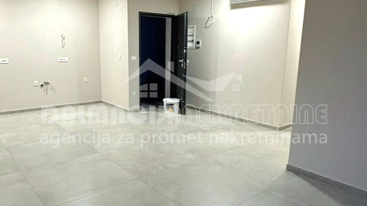 Zadar, Privlaka, apartmaji v novogradnji 200 m od morja