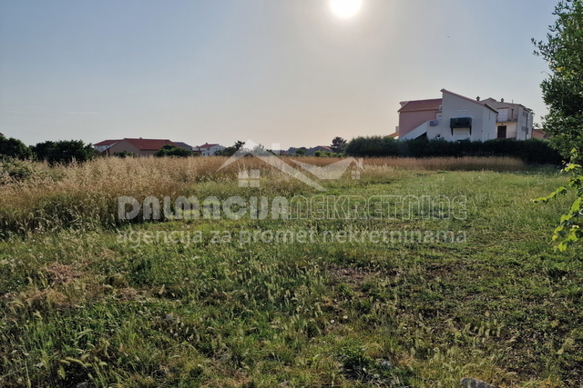 Zadar, Vrsi Mulo, gradbeno zemljišče