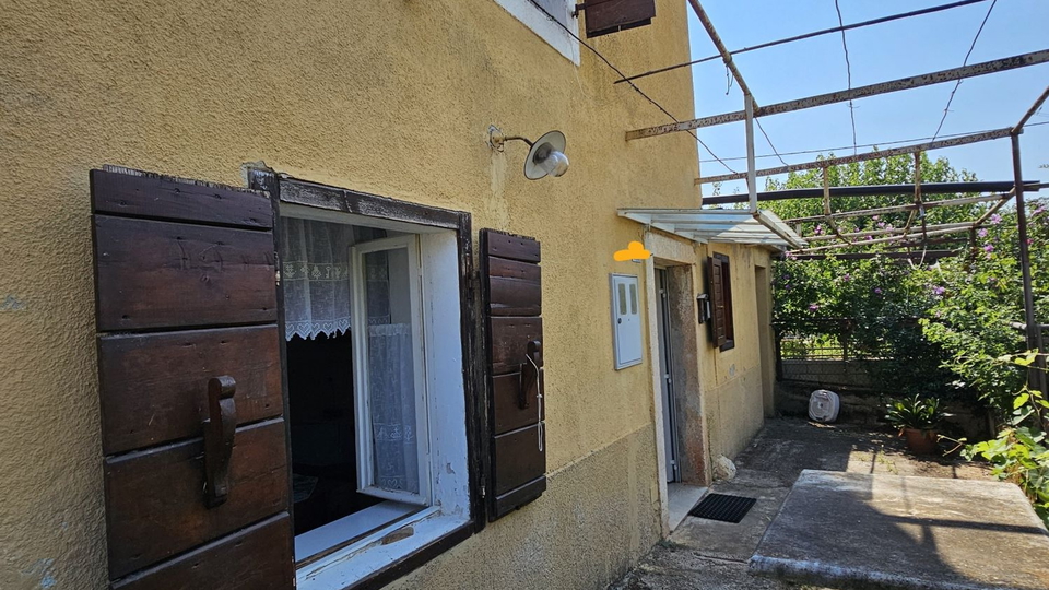 Istrisches Steinhaus in der Nähe von Brtonigla mit Meerblick