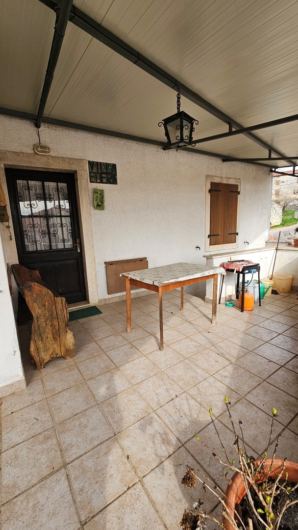 Ein charmantes istrisches Steinhaus in Brtonigla