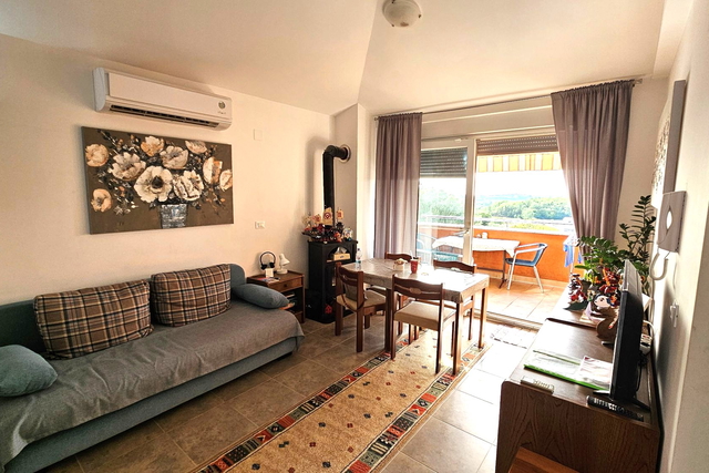 Charming Apartment with a Sea View in Brtonigla near Novigrad