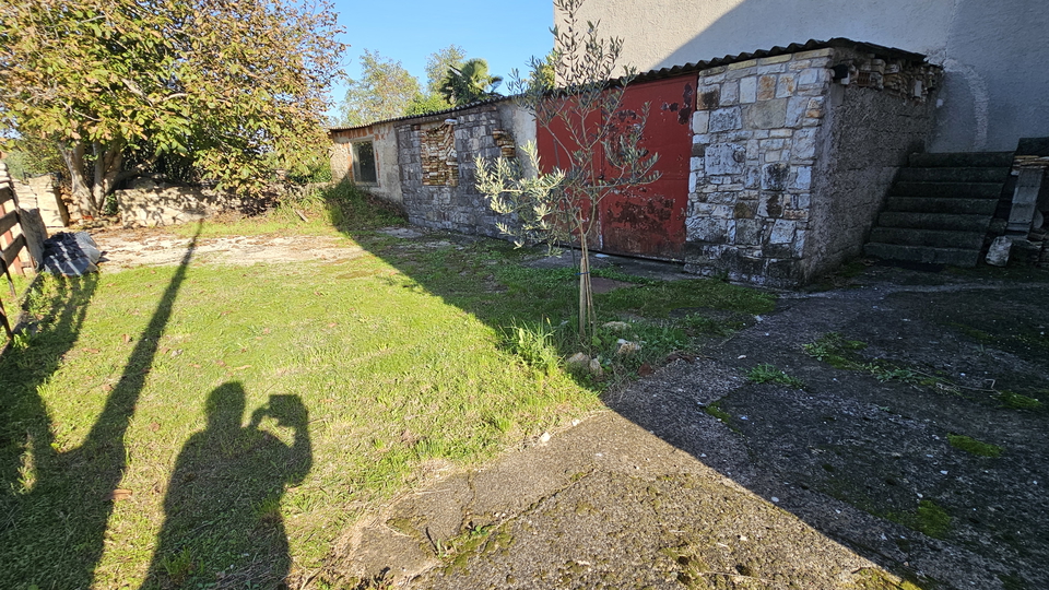 Stone house in Novigrad near the sea and beach