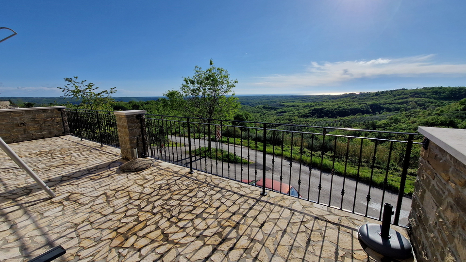 A house with a magic sea view in the vicinity of Buje