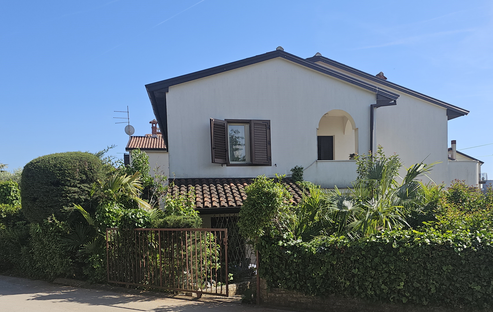 Prodajemo kuću u  Novigradu  blizu mora i plaže