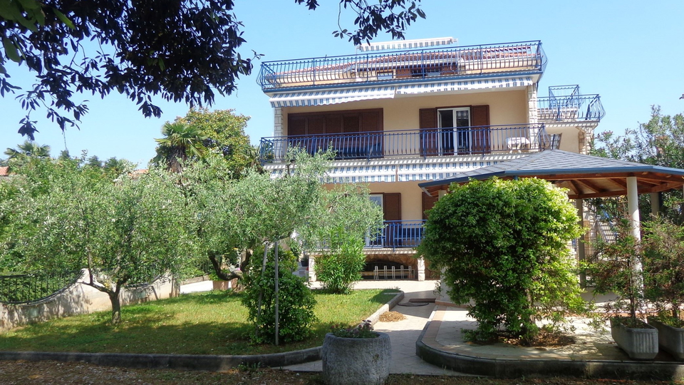 The house directly on the sea