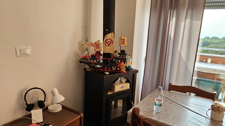 Charming Apartment with a Sea View in Brtonigla near Novigrad