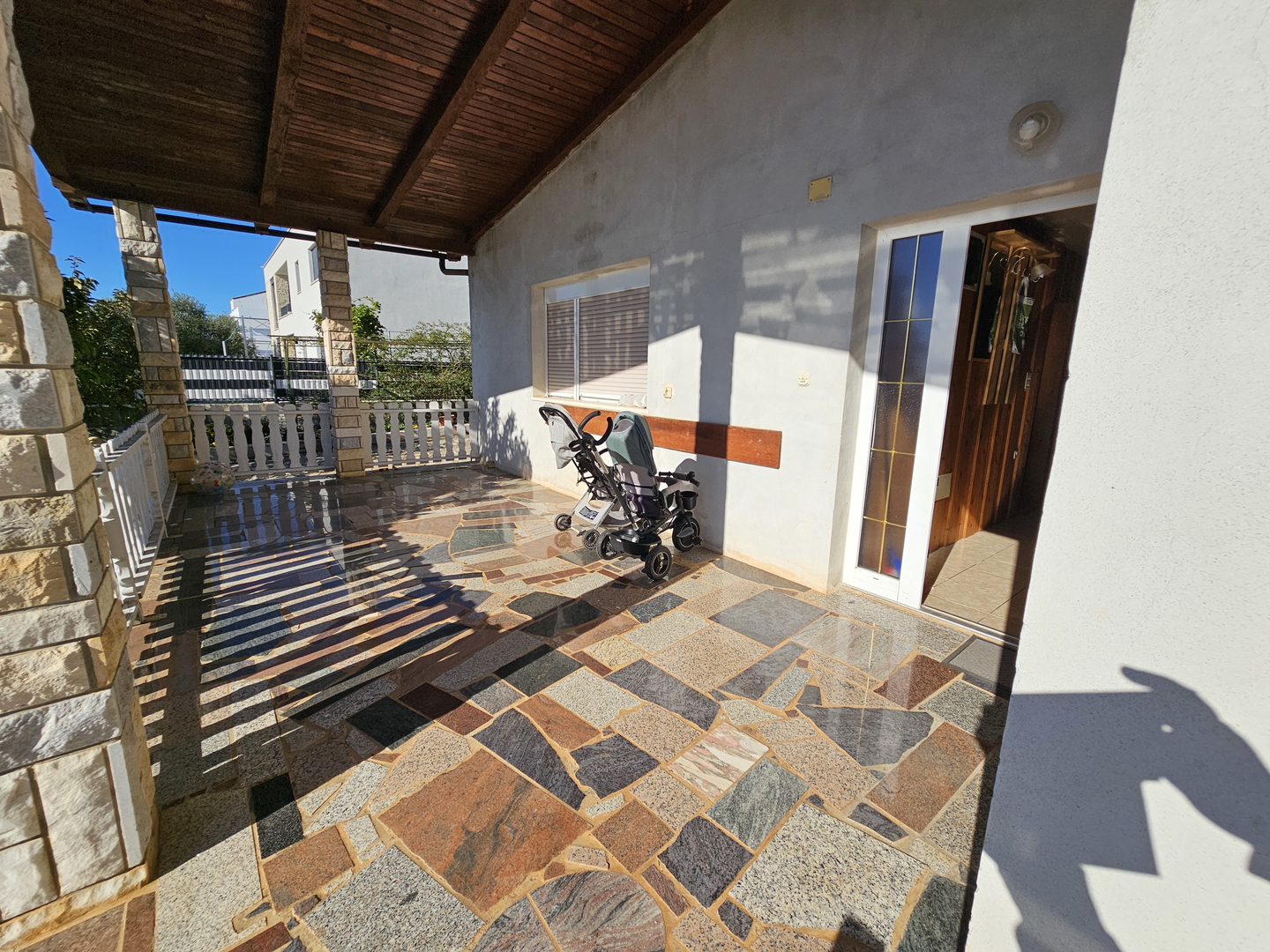 Apartment in Novigrad on the ground floor near the beach and the sea