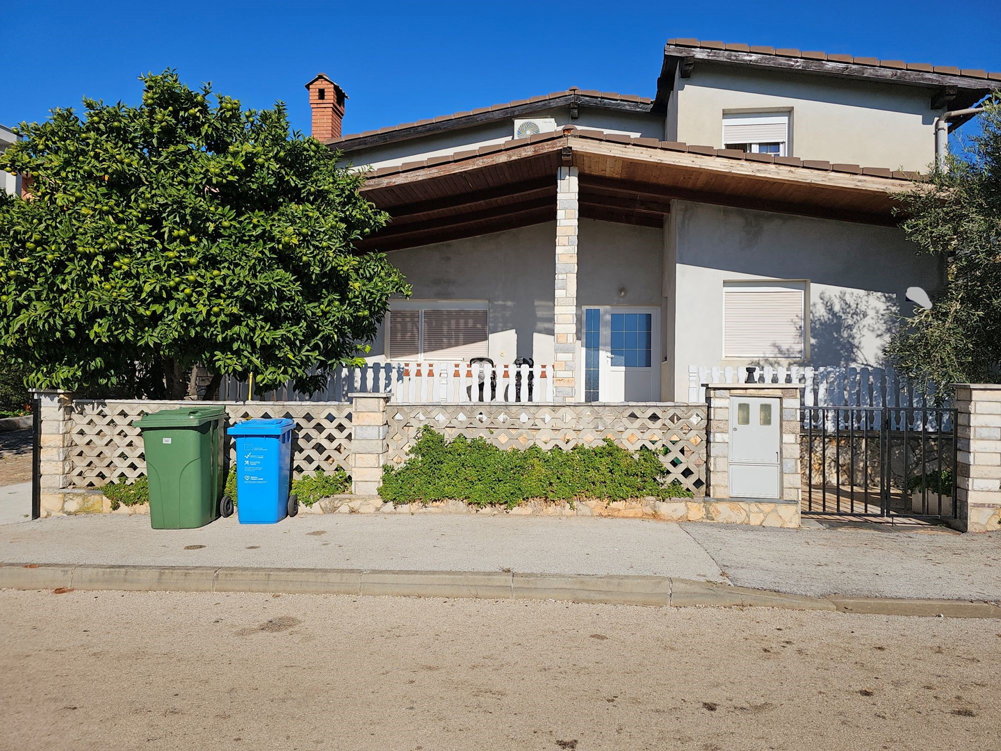 Apartment in Novigrad on the ground floor near the beach and the sea