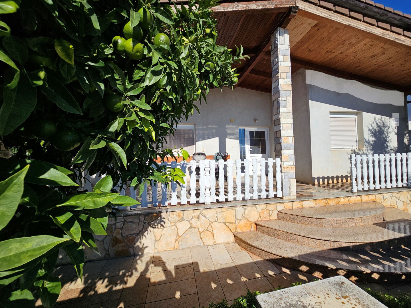Apartment in Novigrad on the ground floor near the beach and the sea