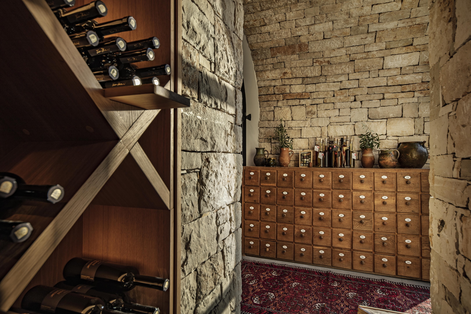 Luxury villas with an open view of the sea, a yard and two swimming pools