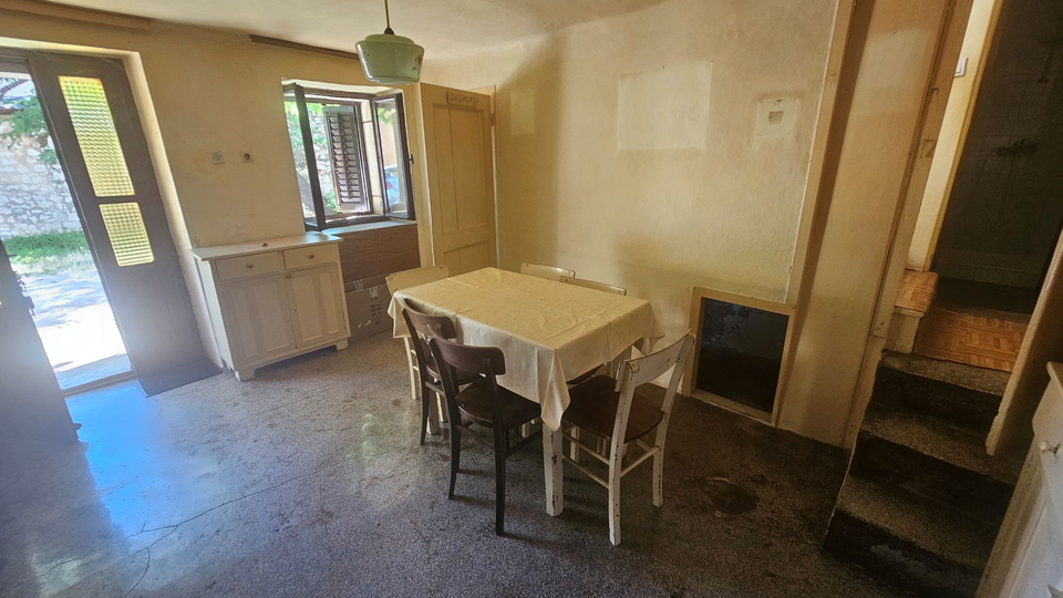 Casa in pietra vicino a San Lorenzo, a soli 2,5 km dalla spiaggia e dal mare