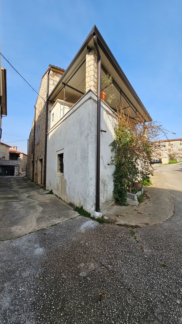 Ein charmantes istrisches Steinhaus in Brtonigla