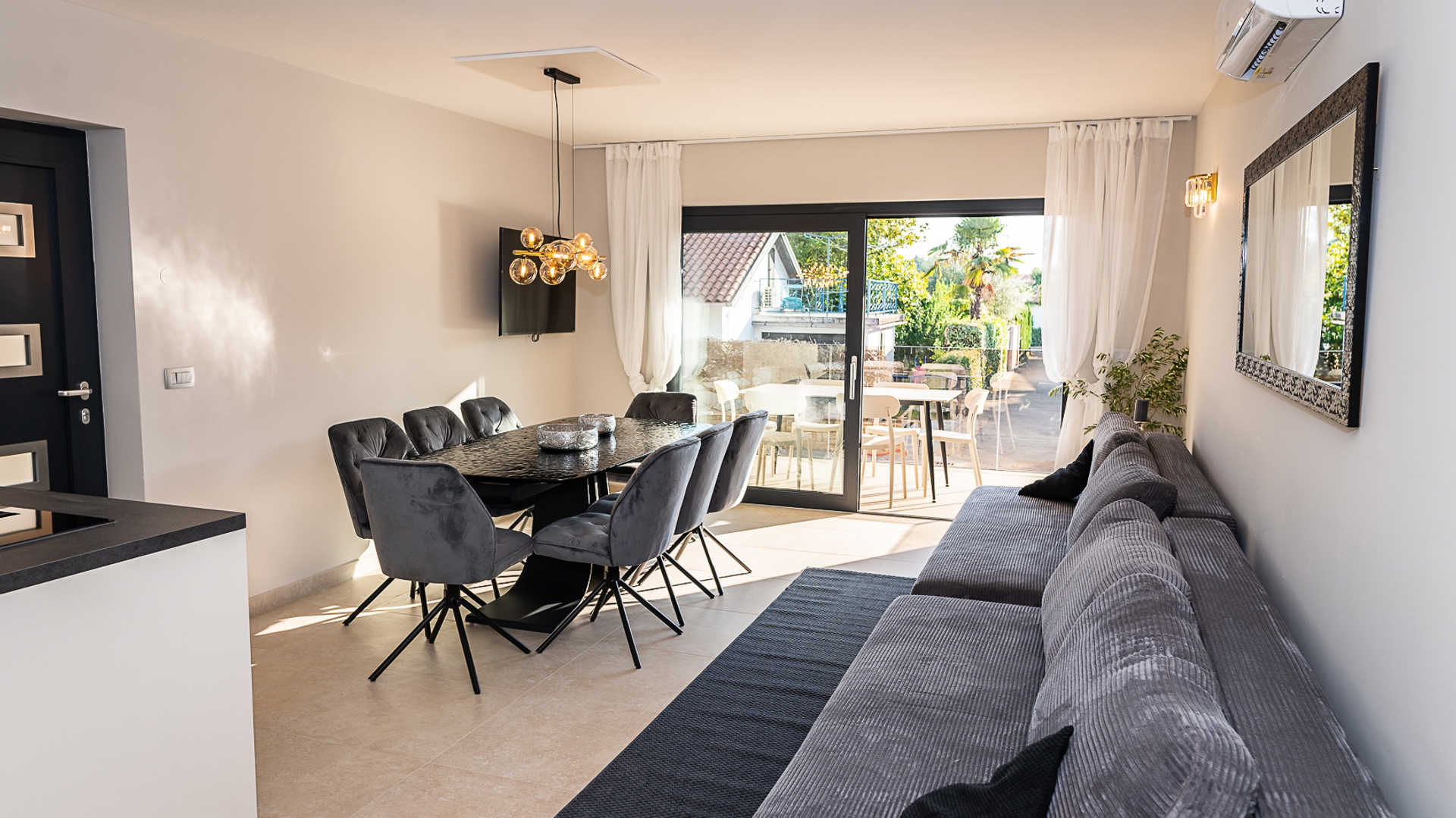 New apartment in Novigrad just 300 m from the sea for long-term rent