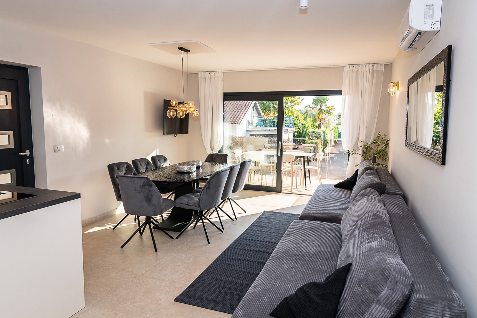 New apartment in Novigrad just 300 m from the sea for long-term rent