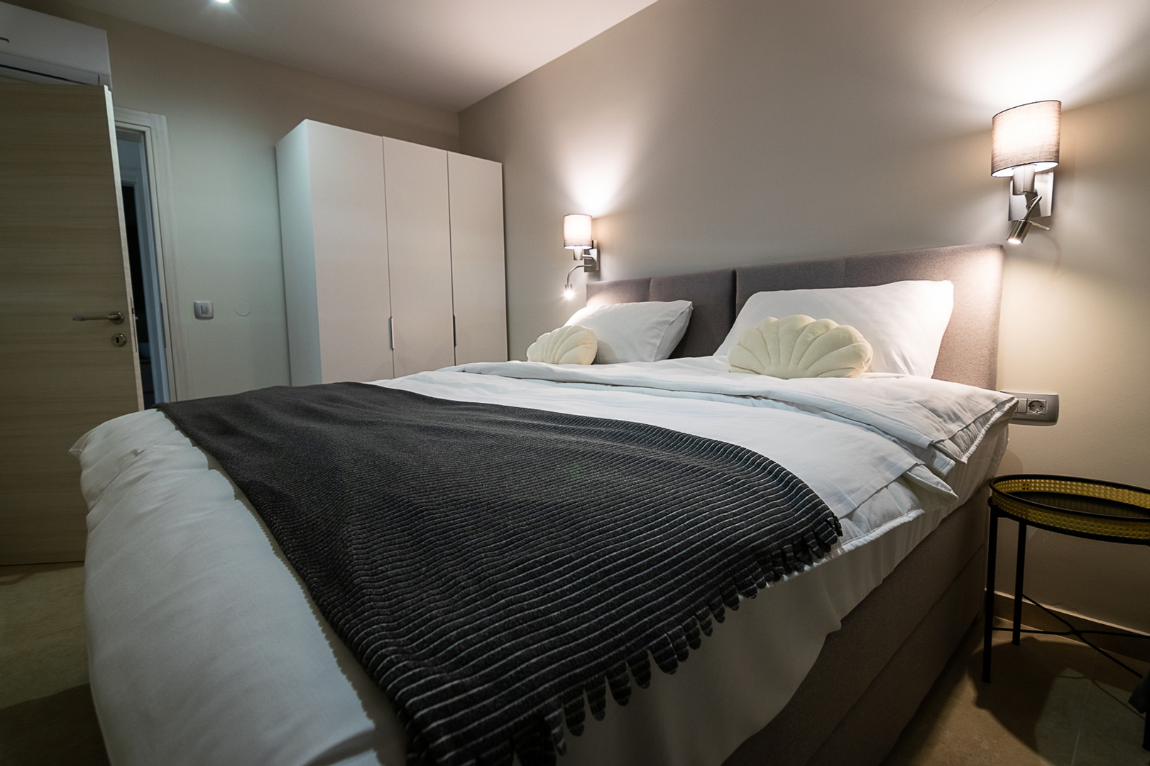 New apartment in Novigrad just 300 m from the sea for long-term rent