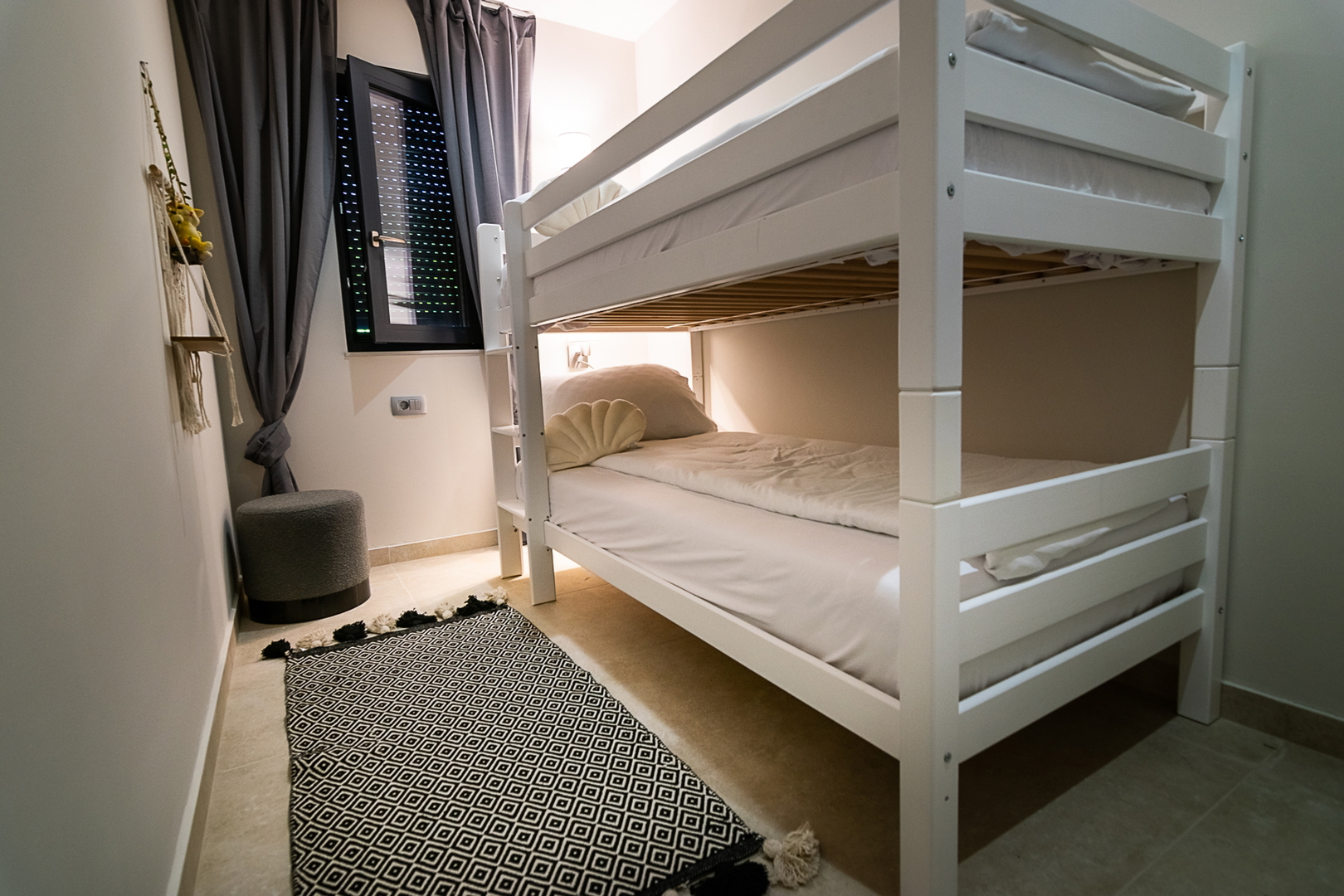 New apartment in Novigrad just 300 m from the sea for long-term rent