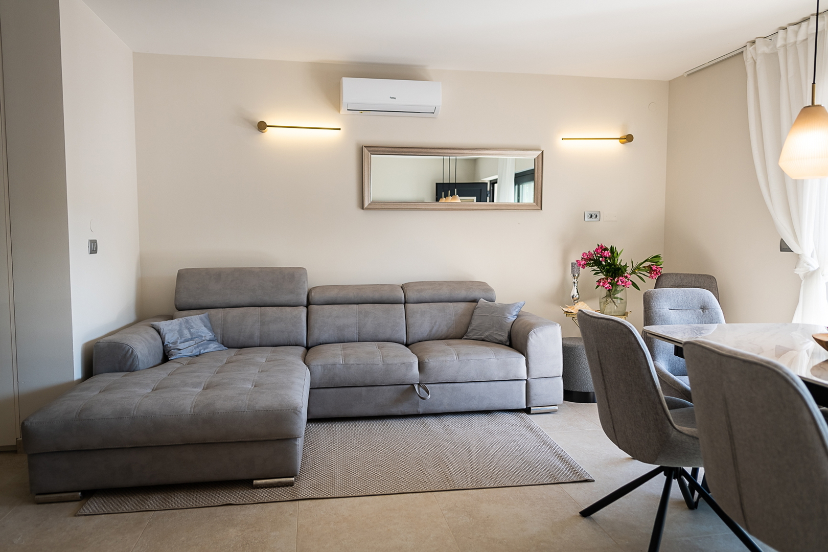 New apartment in Novigrad just 300 m from the sea for long-term rent