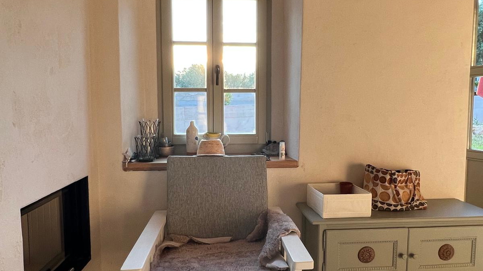 Nova kamena ku&cacute;ica u Brtonigli  s pogledom na more