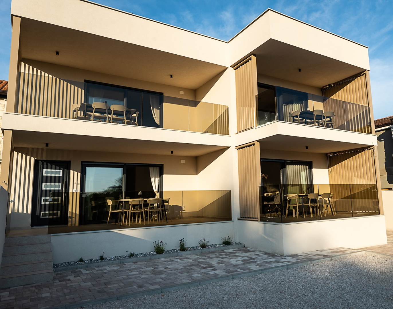 New apartment in Novigrad just 300 m from the sea for long-term rent