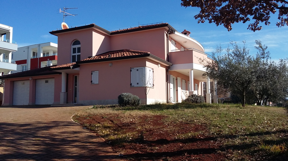 FAMILY HOUSE WITH SEA VIEW