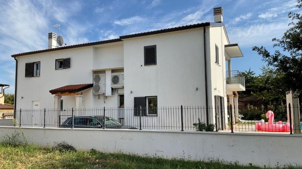 FAMILY HOUSE WITH POOL NEAR NOVIGRAD