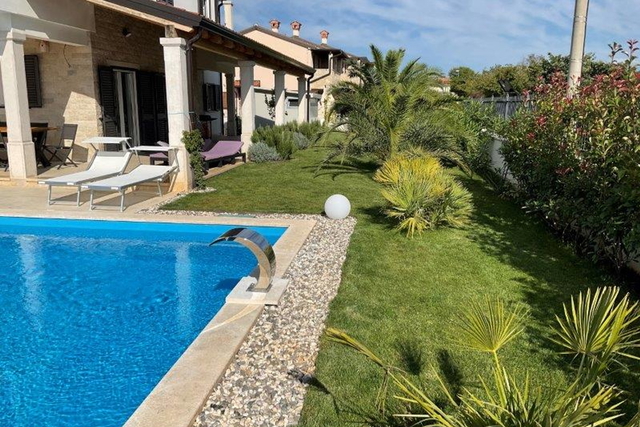 FAMILY HOUSE WITH POOL NEAR NOVIGRAD