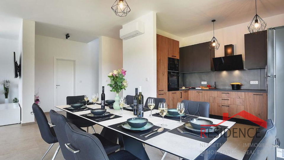 Jadreški, bellissima villa nuova con piscina