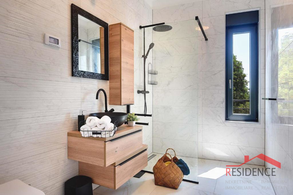 Jadreški, beautiful new villa with swimming pool