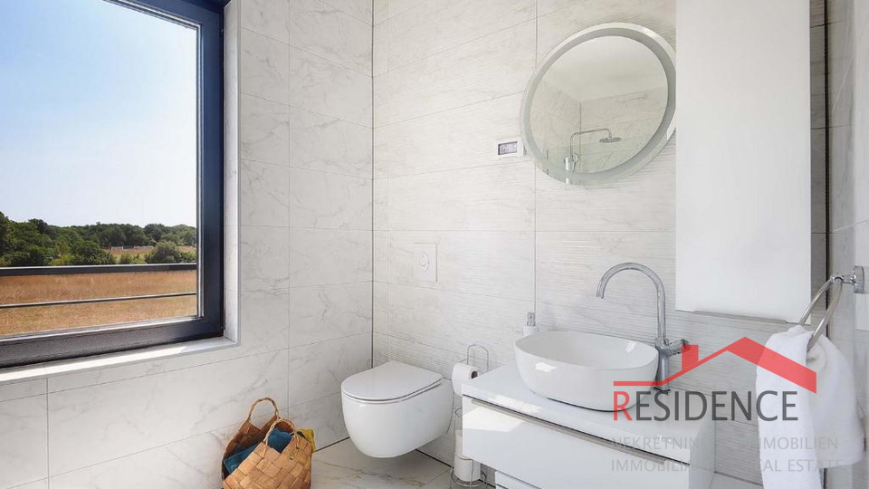 Jadreški, bellissima villa nuova con piscina