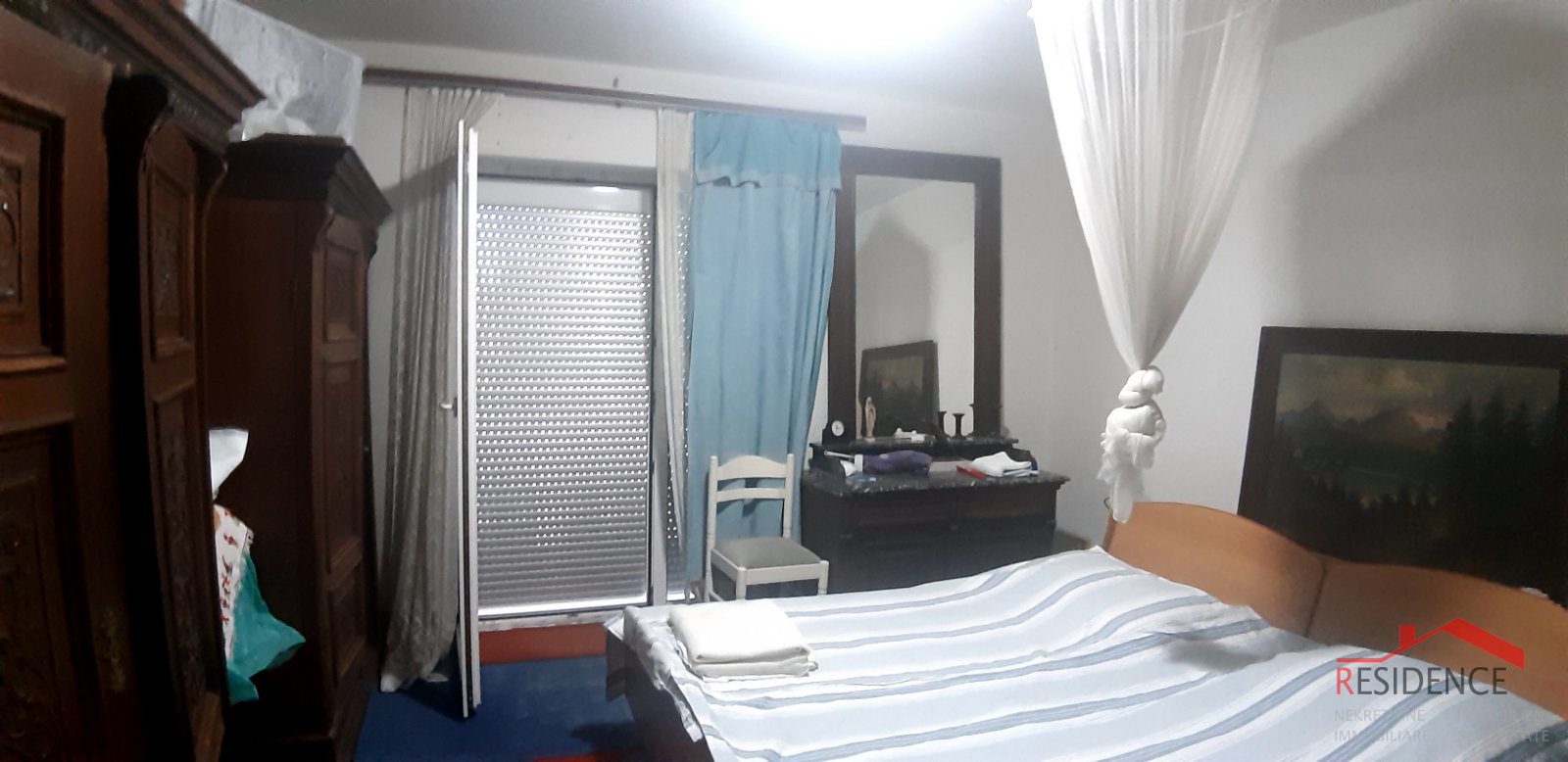 KUĆA U BANJOLAMA SA OKUĆNICOM, 200 METARA DO MORA