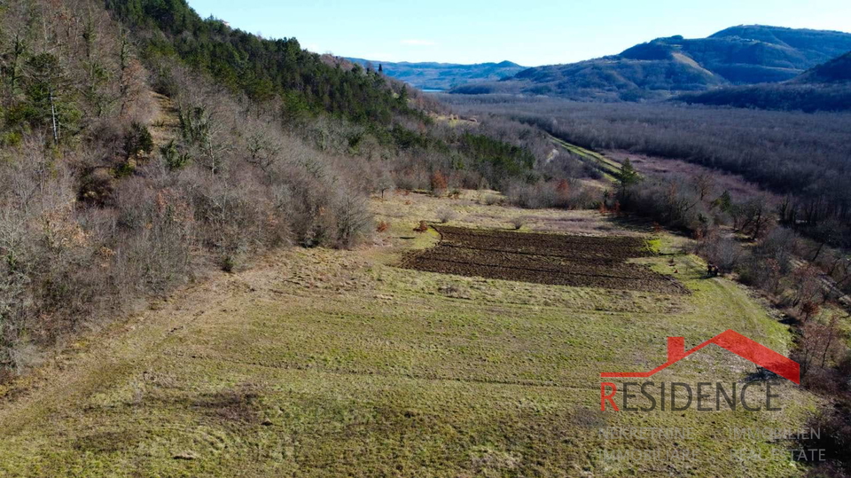 BUZET- SOVIŠĆINA, BAUGRUNDSTÜCK