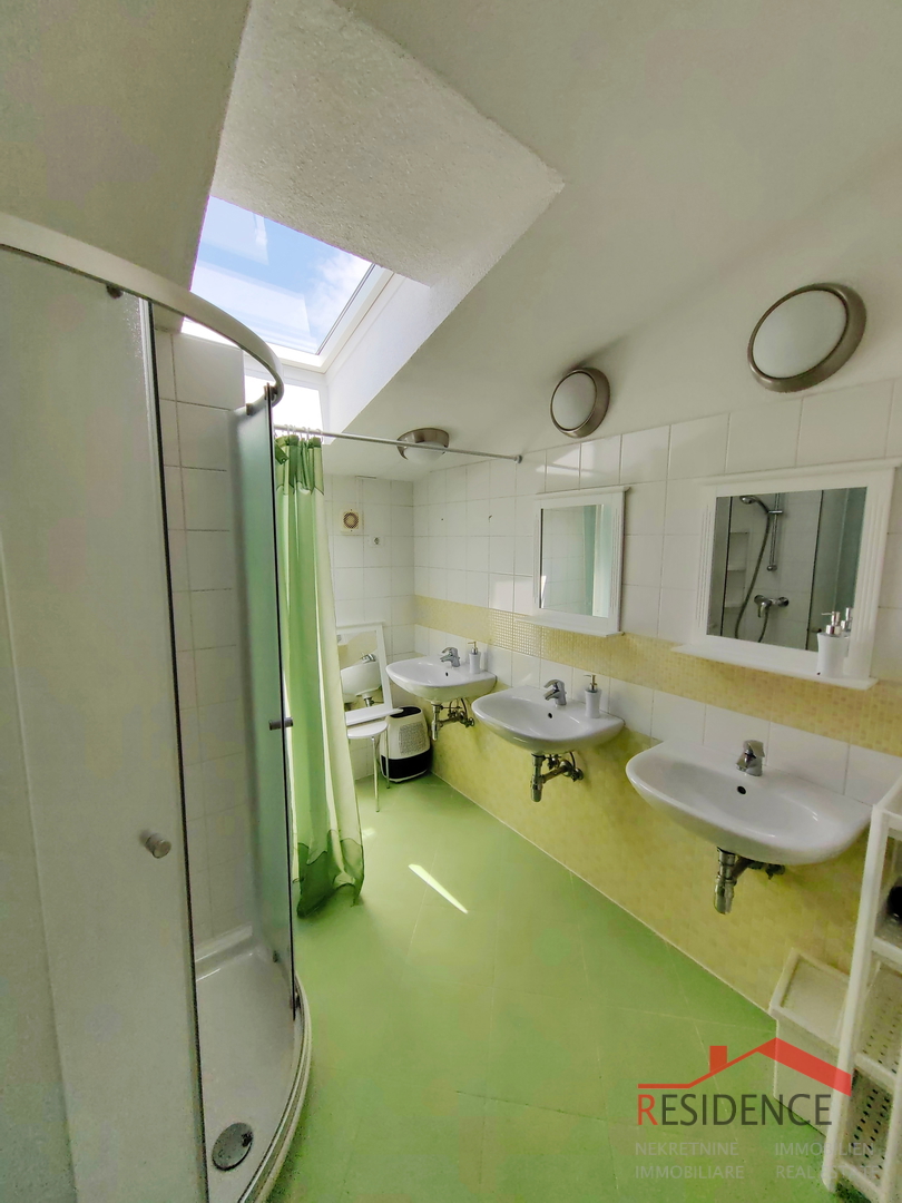 Villa mit großem Anwesen, geeignet für Gesundheits- und Wellnesstourismus – Region Svetvinčenat