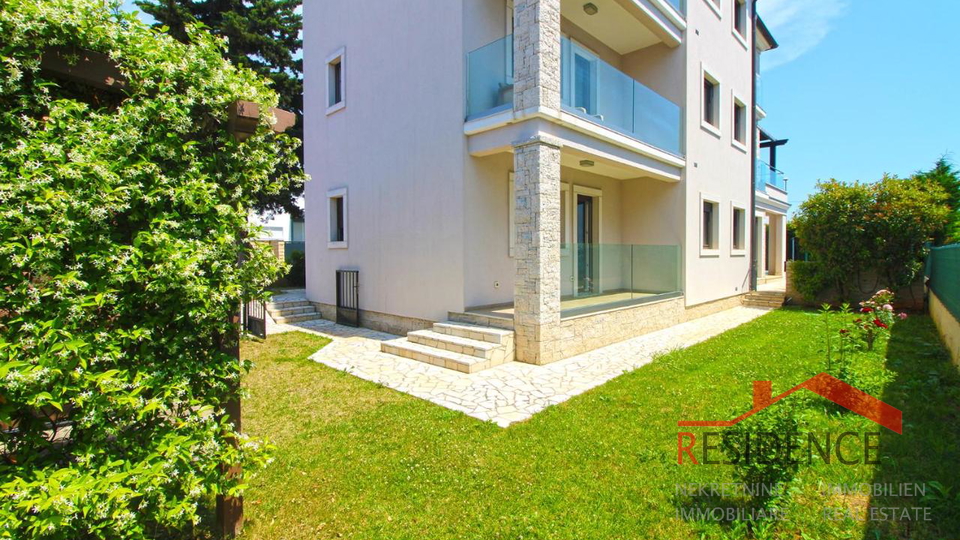 House, 360 m2, For Sale, Fažana