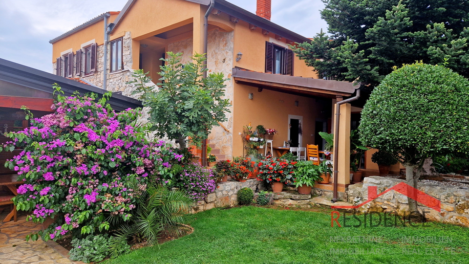 House, 195 m2, For Sale, Medulin - Banjole