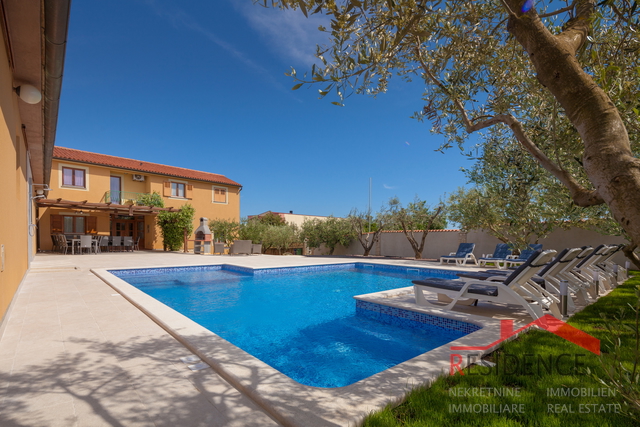 Banjole, casa vacanze con piscina e sala