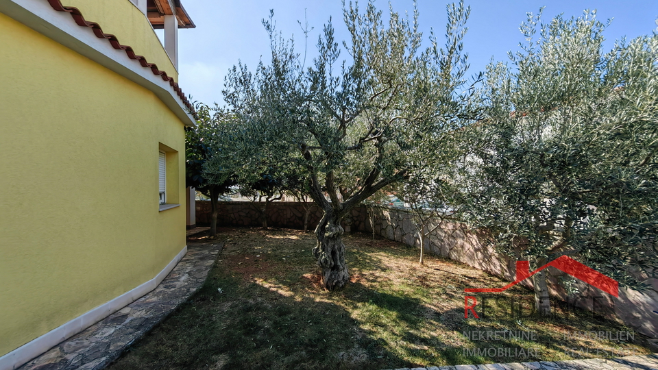 Dignano, bellissima casa indipendente con piscina