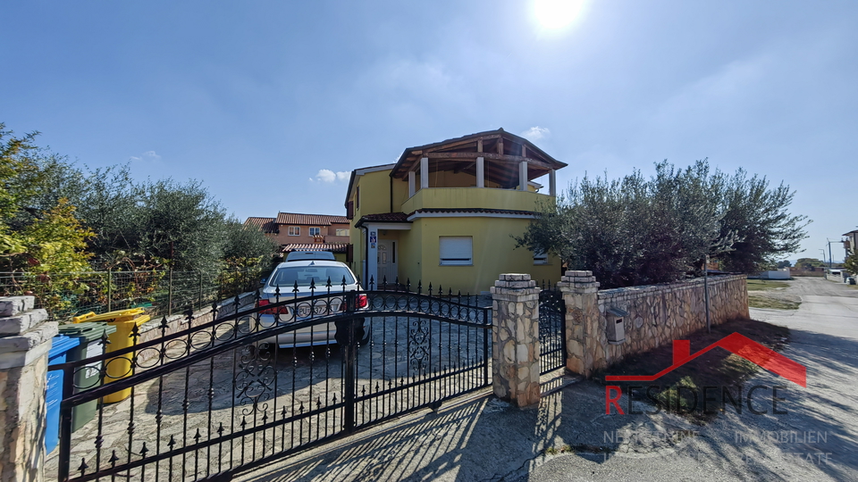 Dignano, bellissima casa indipendente con piscina