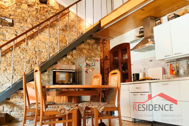 Pazin, hiša s čudovitim pogledom na goro Učko